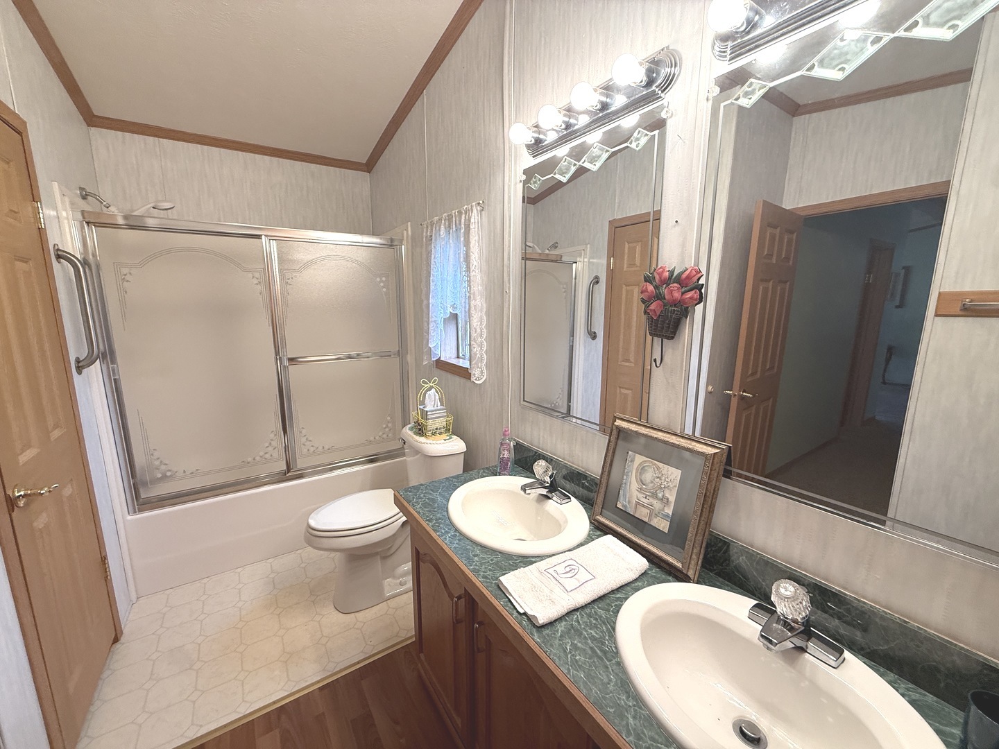property viewer photo 13