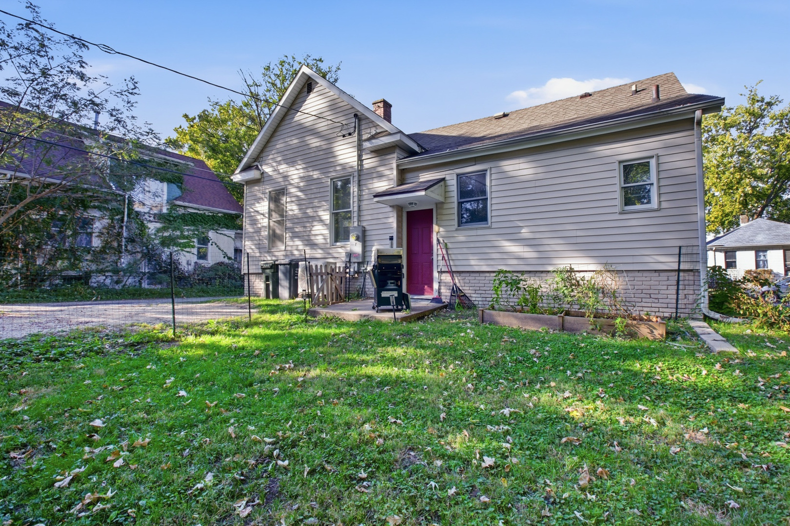 main property photo 15