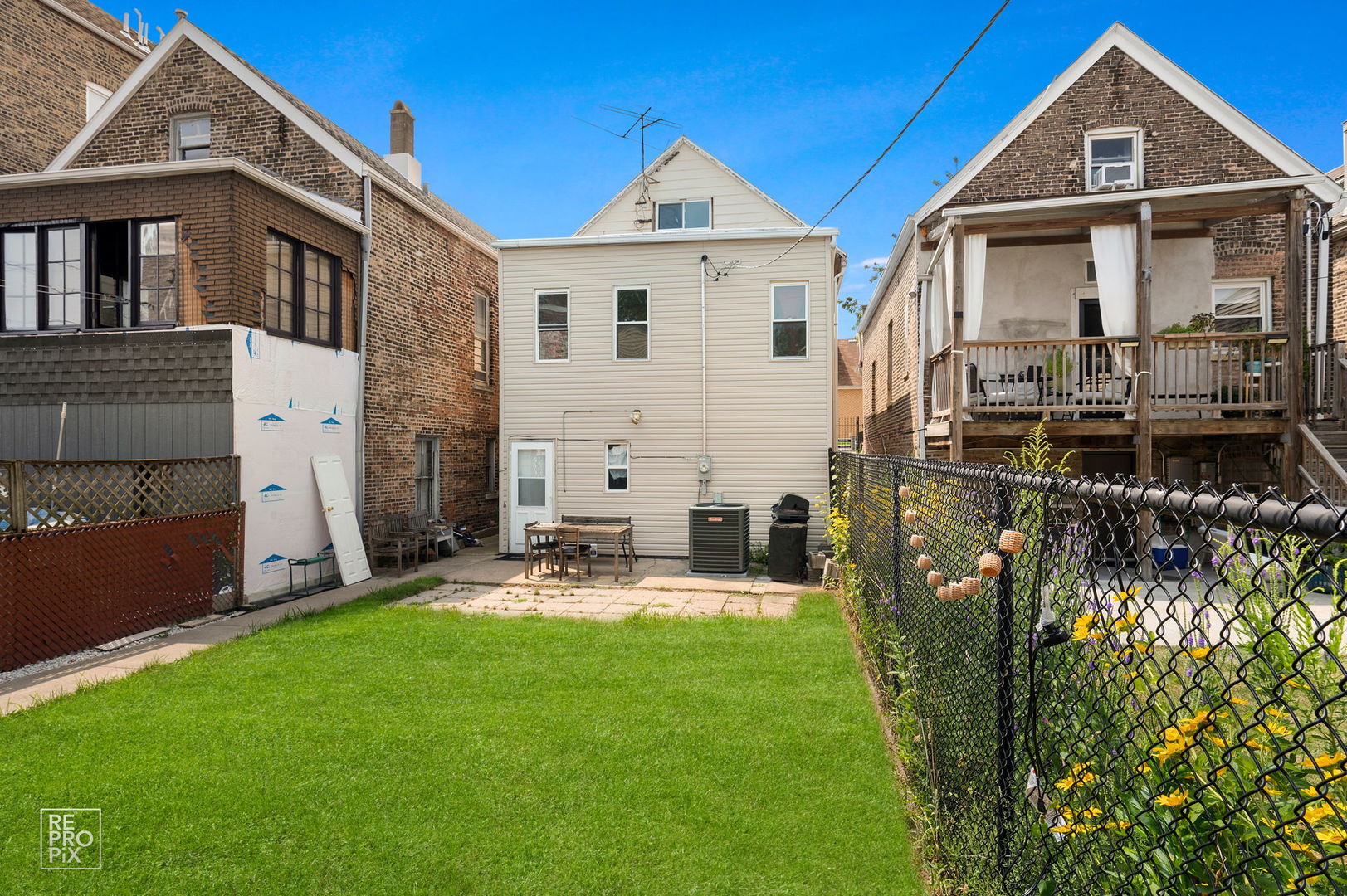 main property photo 18
