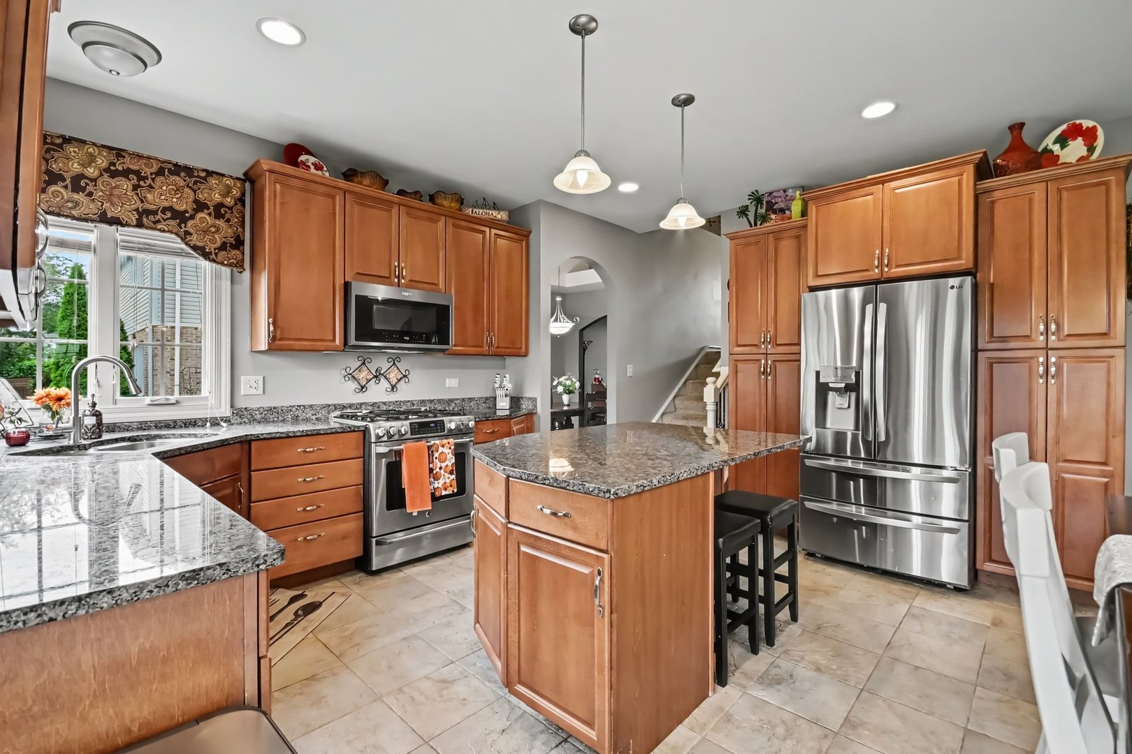 main property photo 8