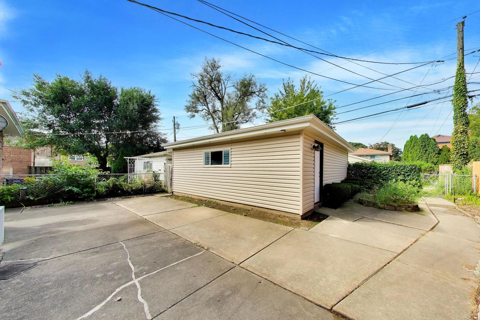 main property photo 40