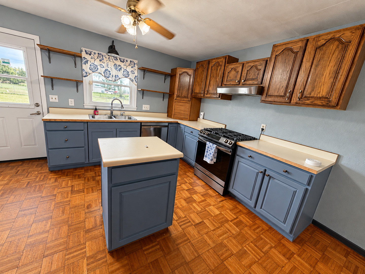 main property photo 4