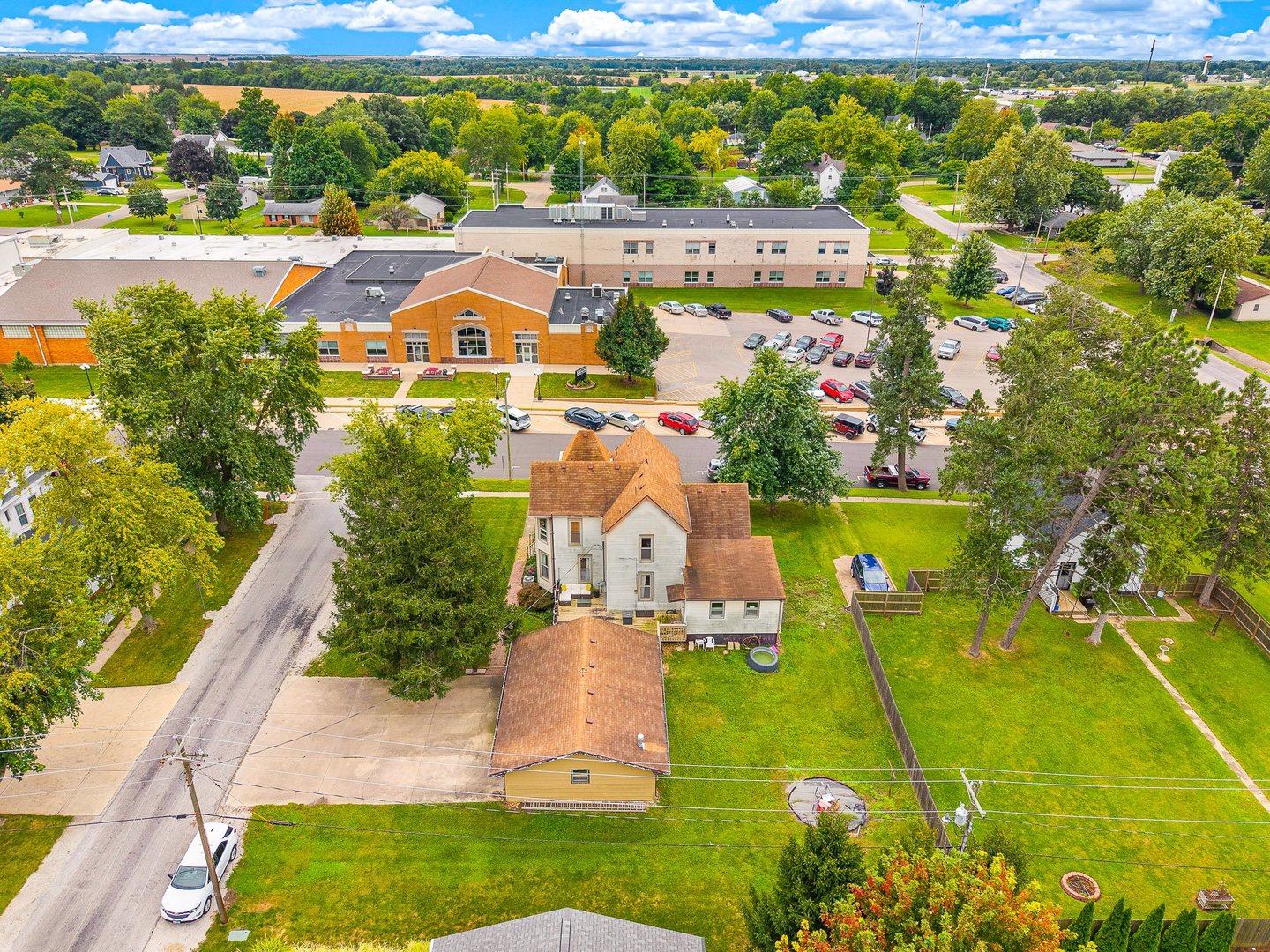 main property photo 41
