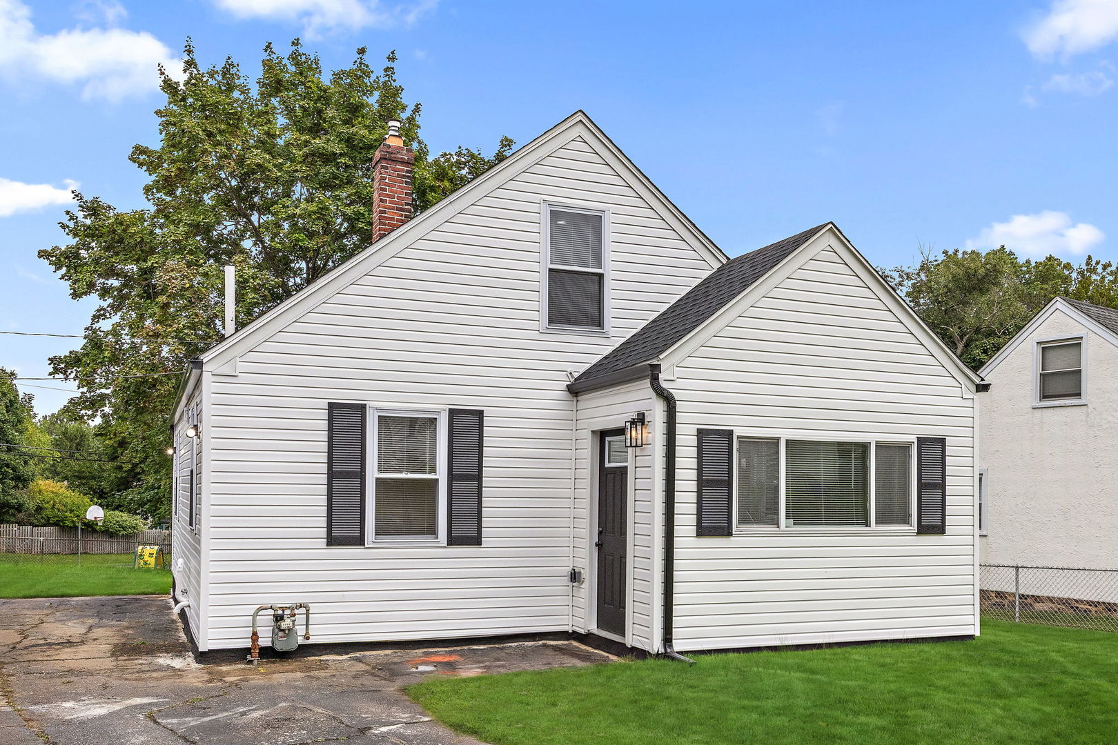 main property photo 0