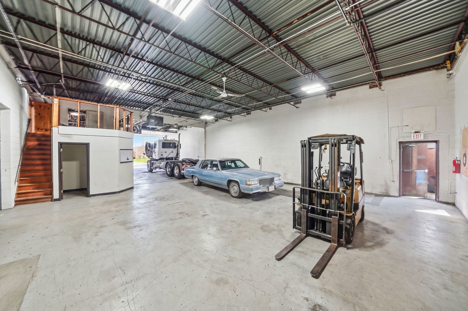 main property photo 24