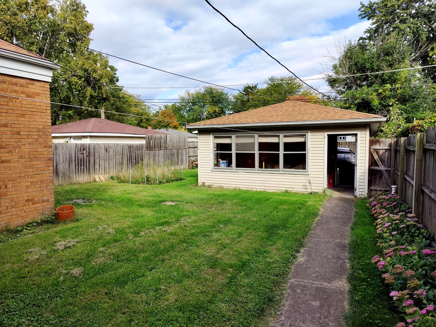 property viewer photo 3