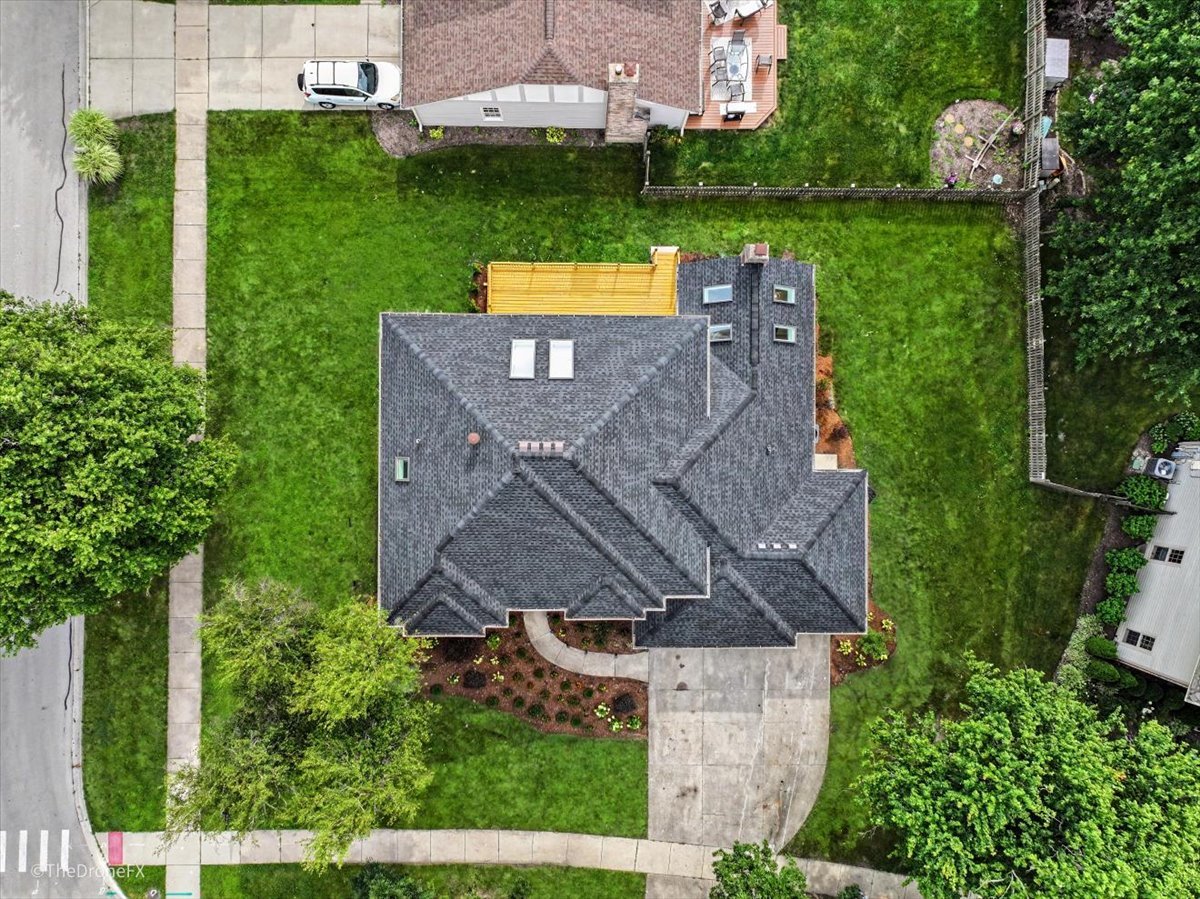 main property photo 40