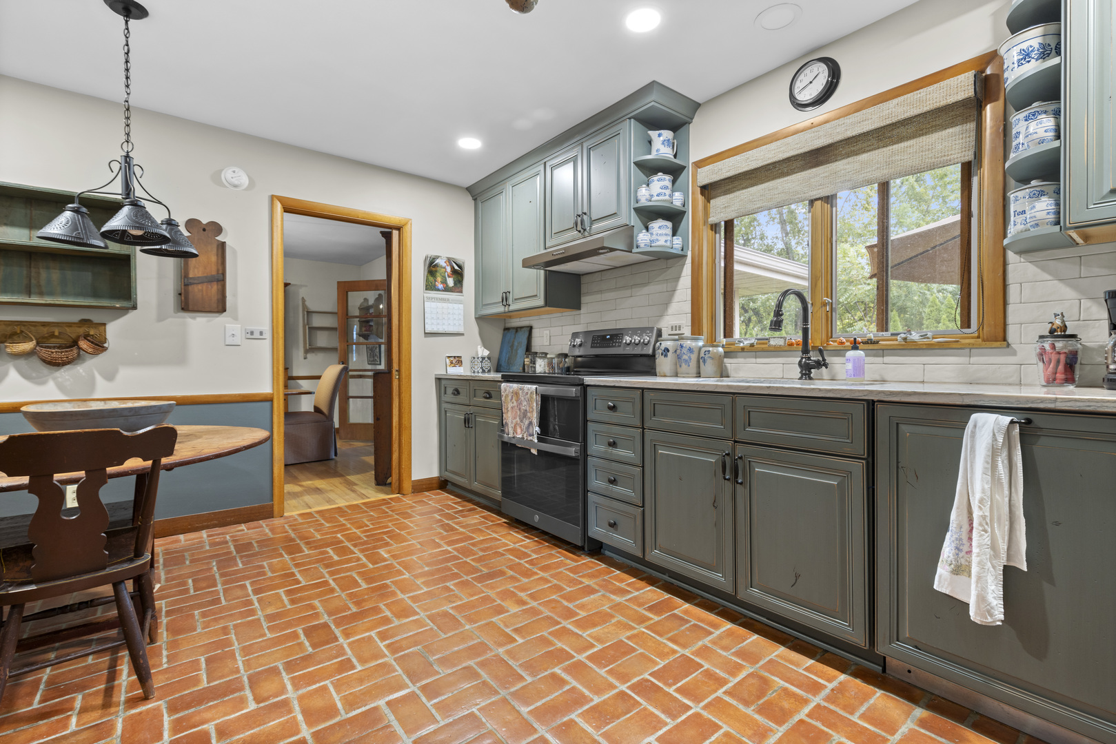 property viewer photo 7