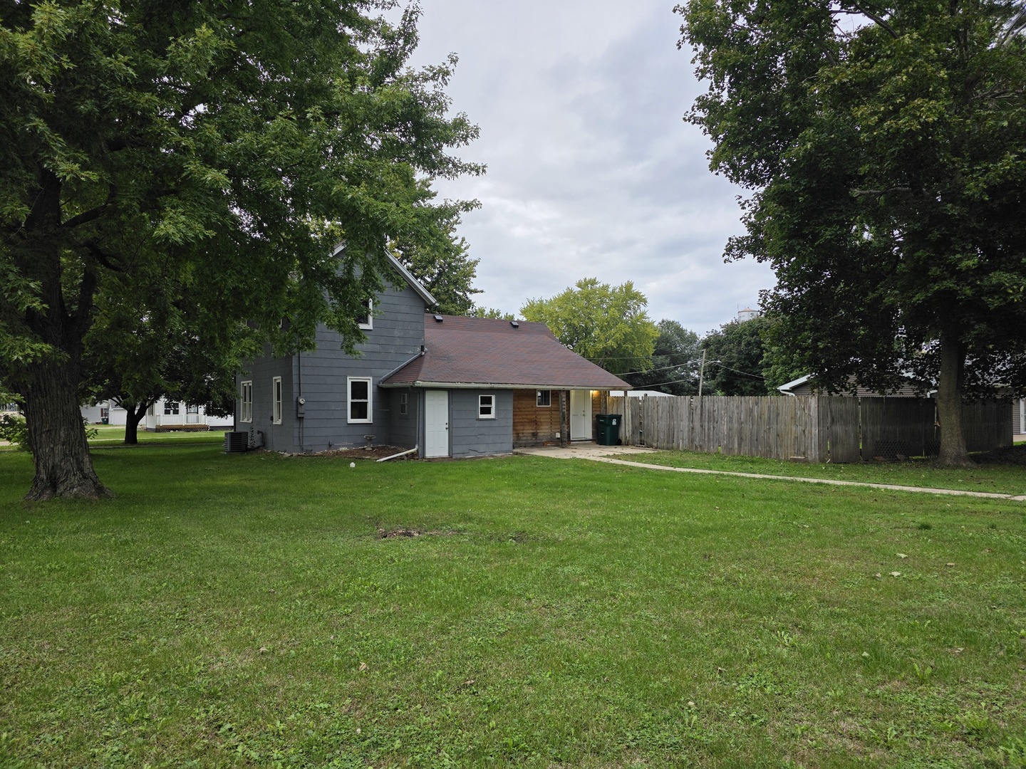 main property photo 14