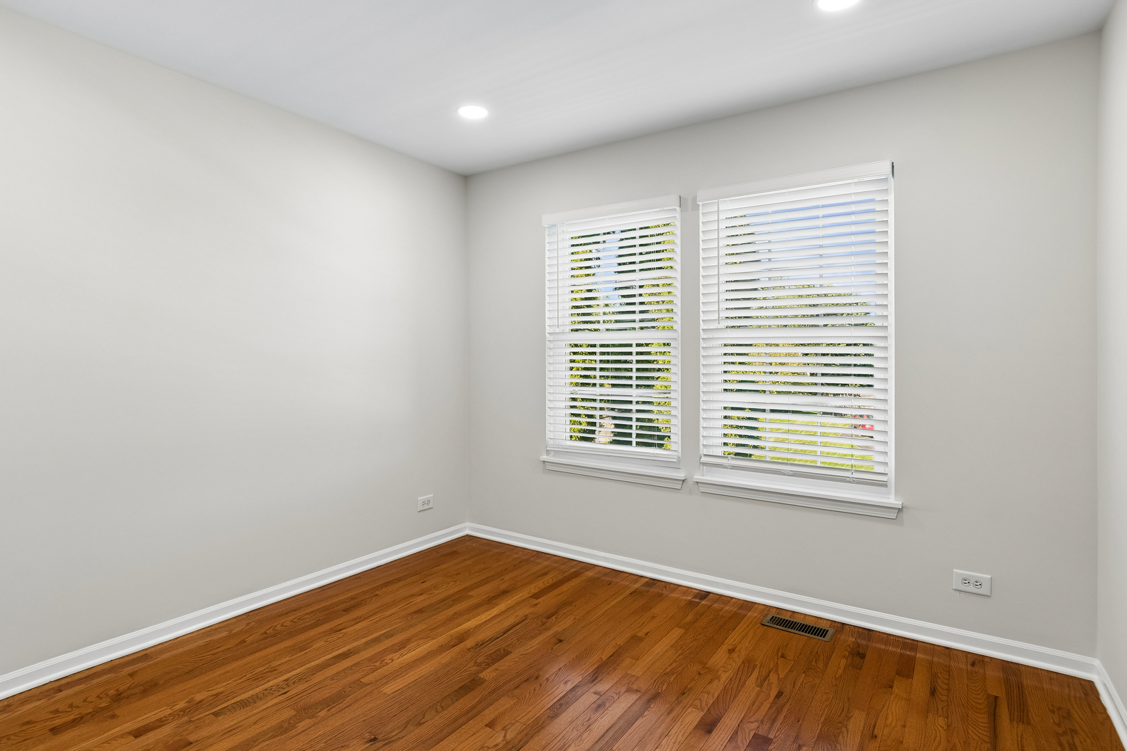 property viewer photo 10
