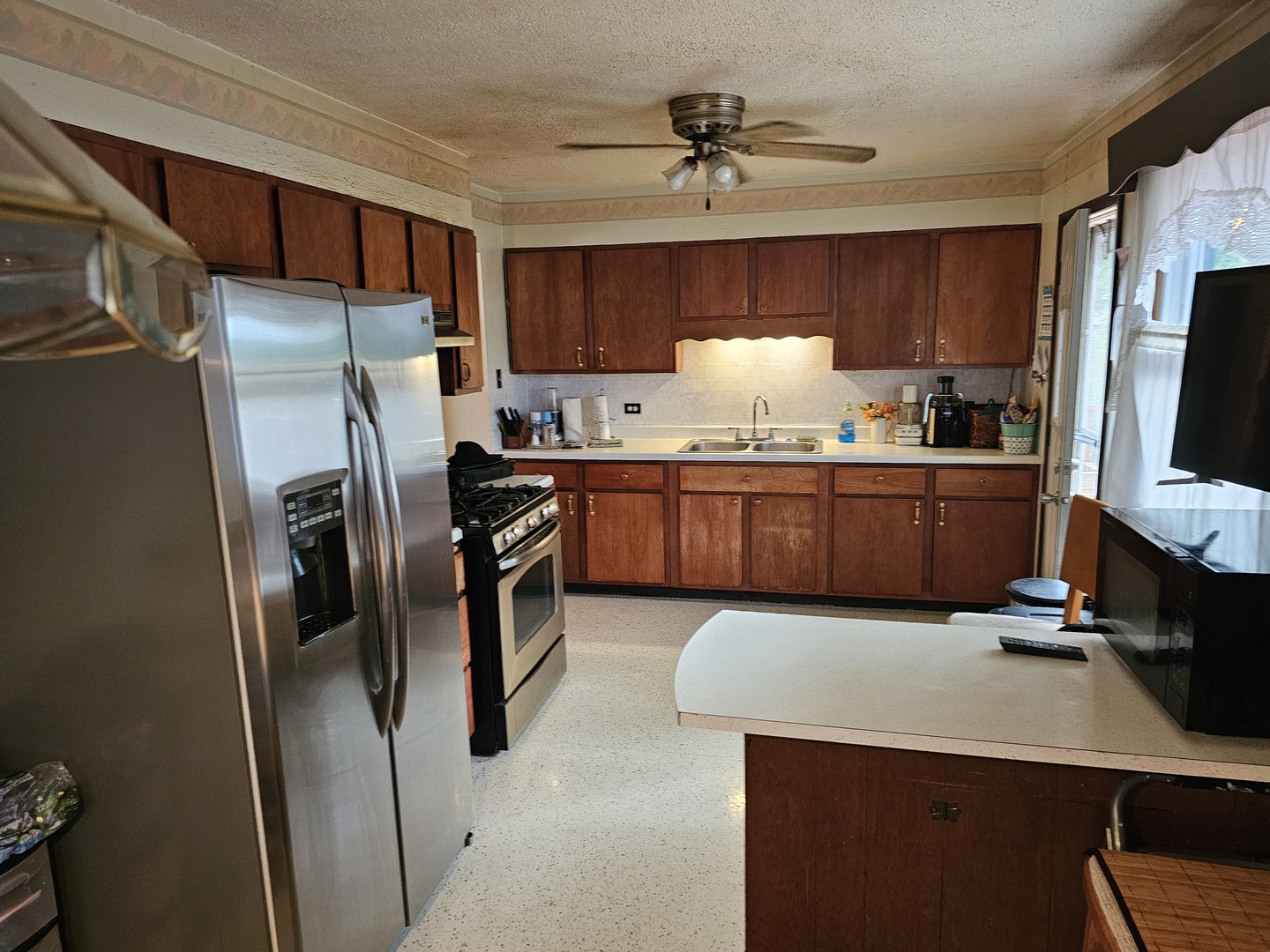 main property photo 13