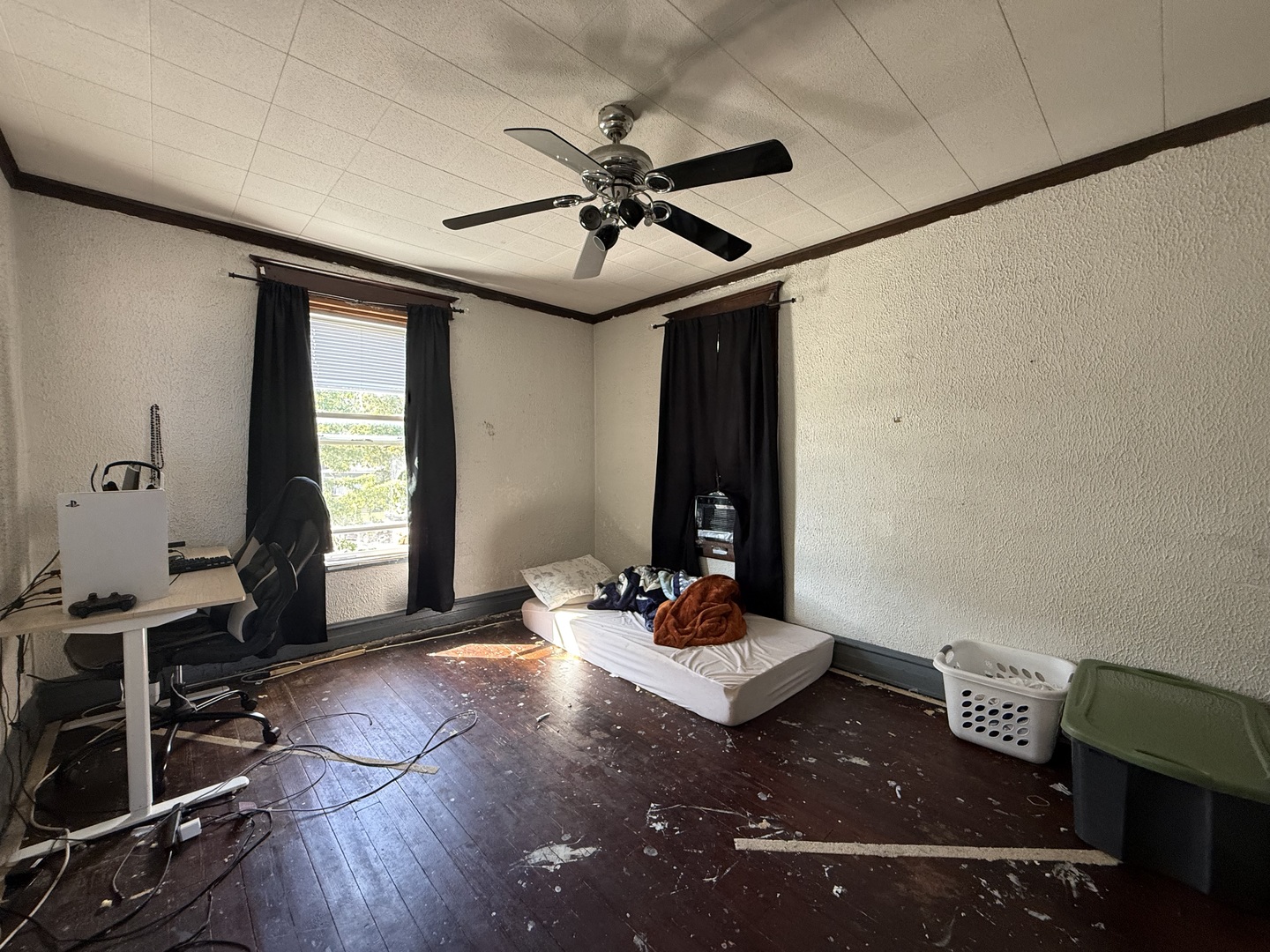 main property photo 9