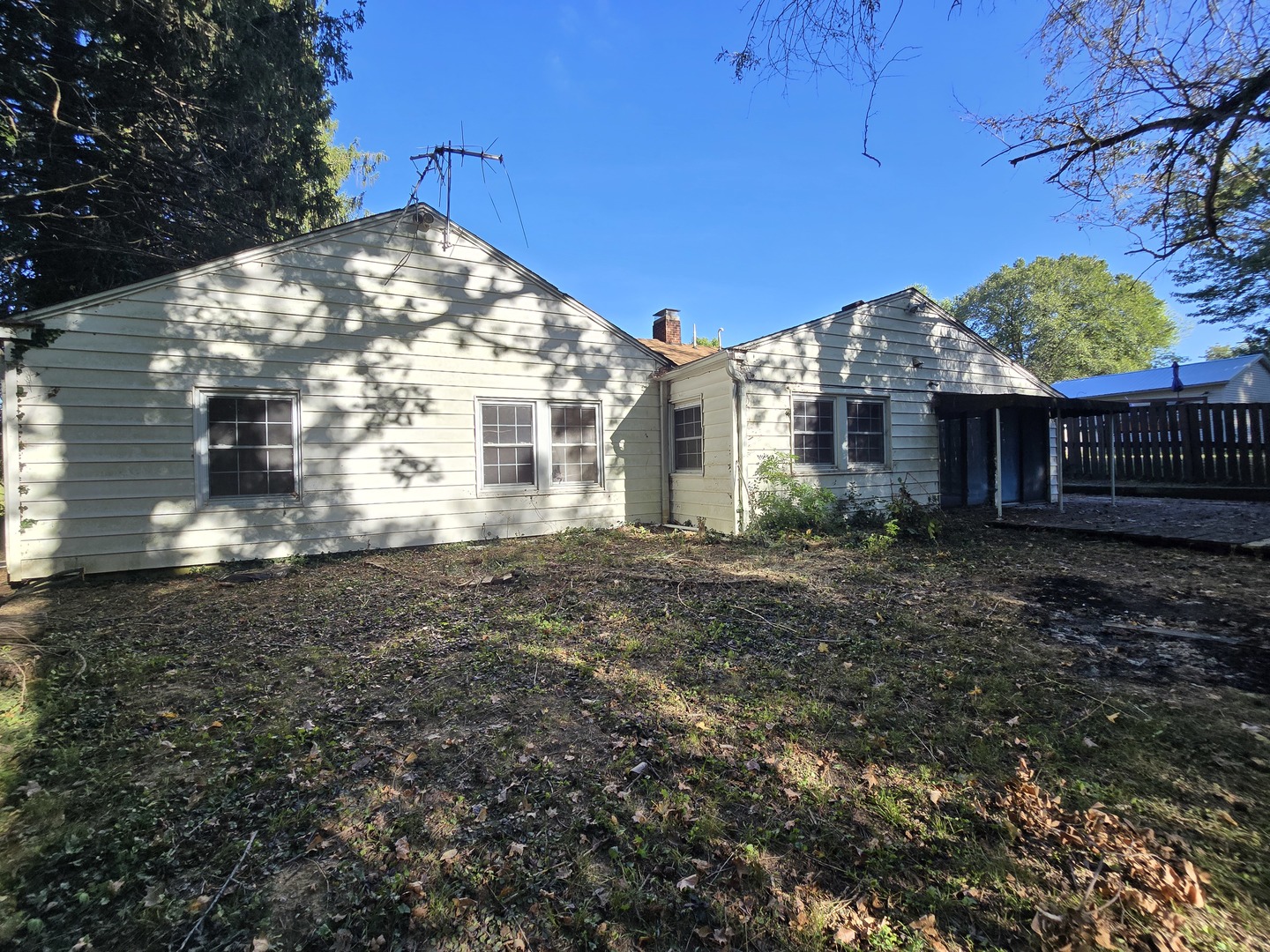 main property photo 23