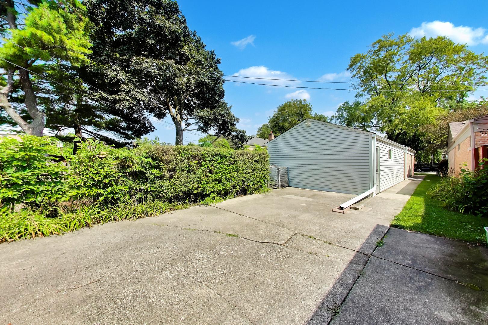main property photo 23