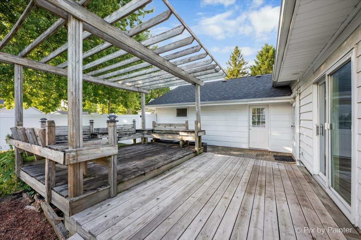 main property photo 28