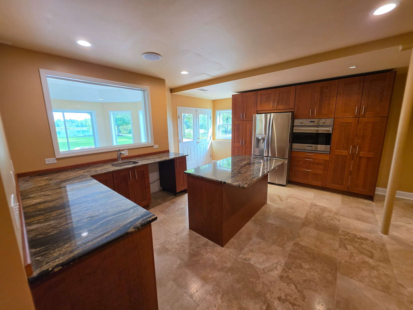 main property photo 25