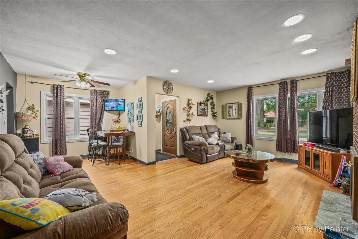 main property photo 4
