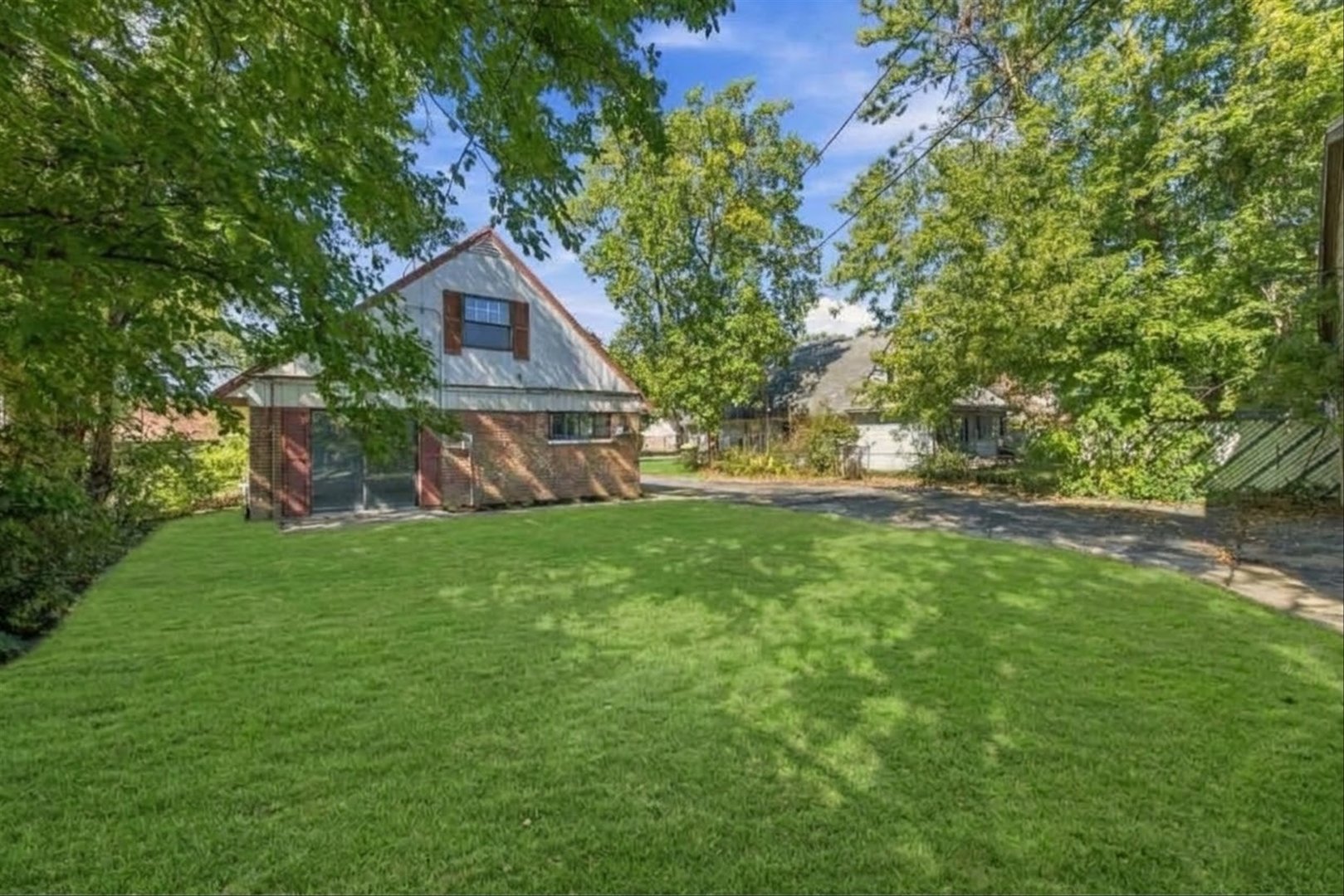 main property photo 15