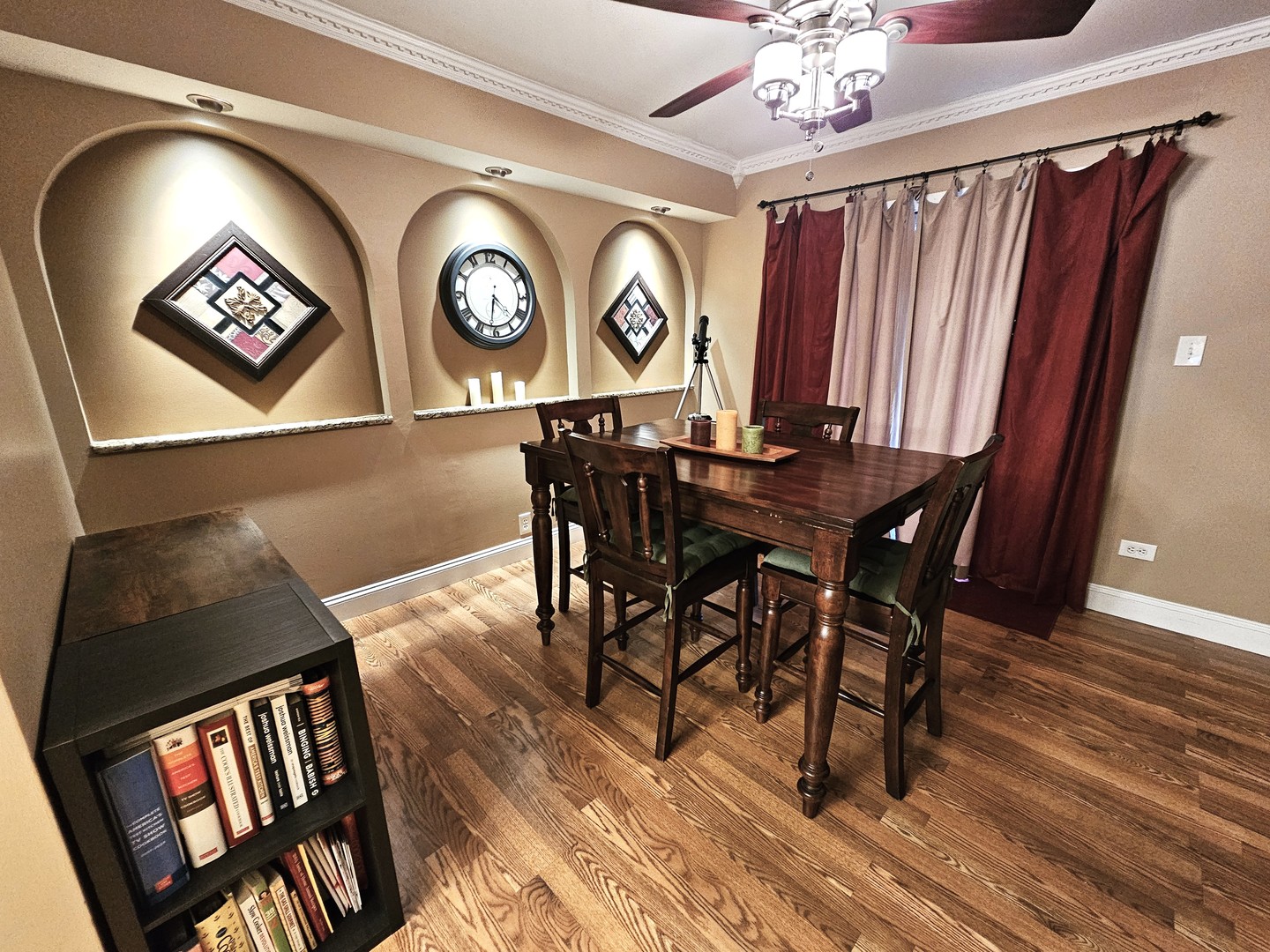 main property photo 6
