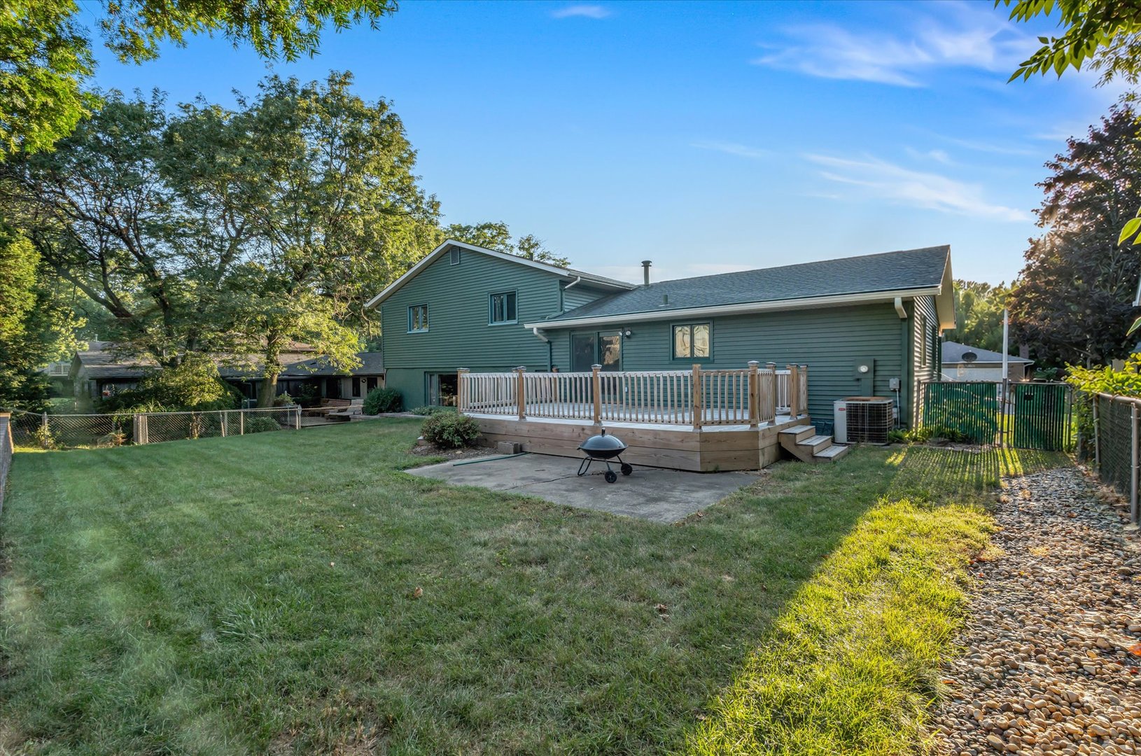 main property photo 38