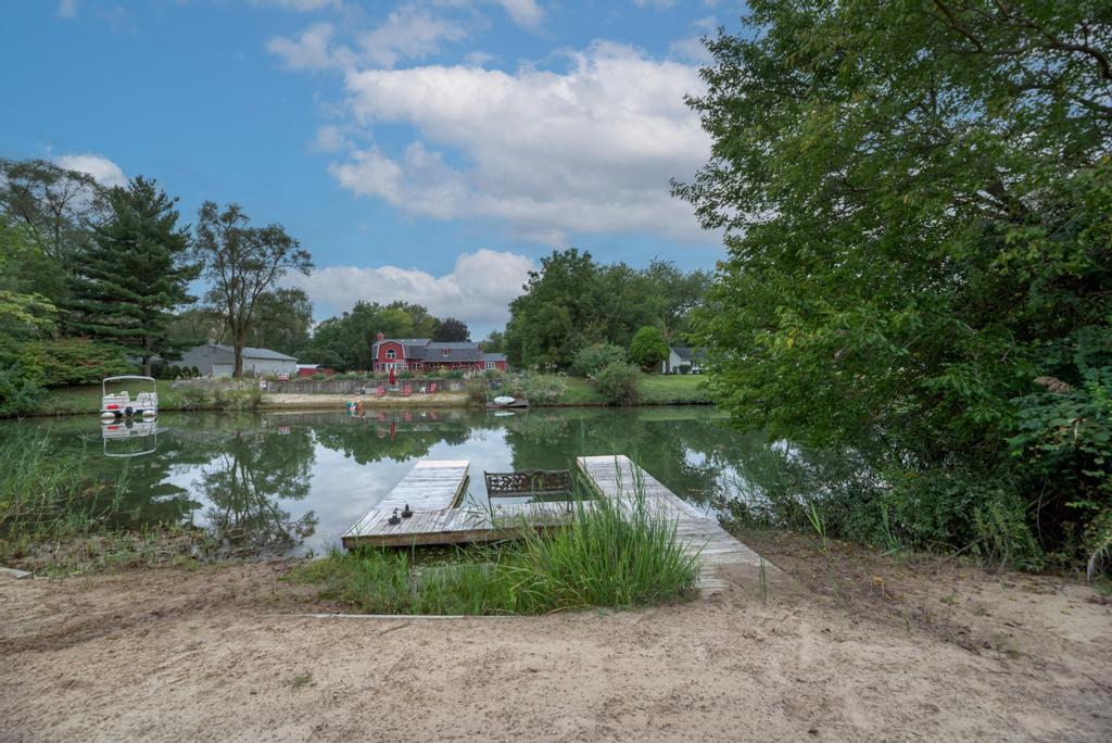 main property photo 35