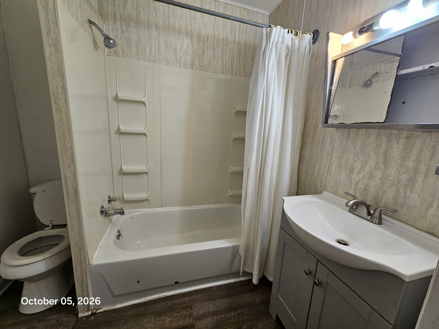 main property photo 9