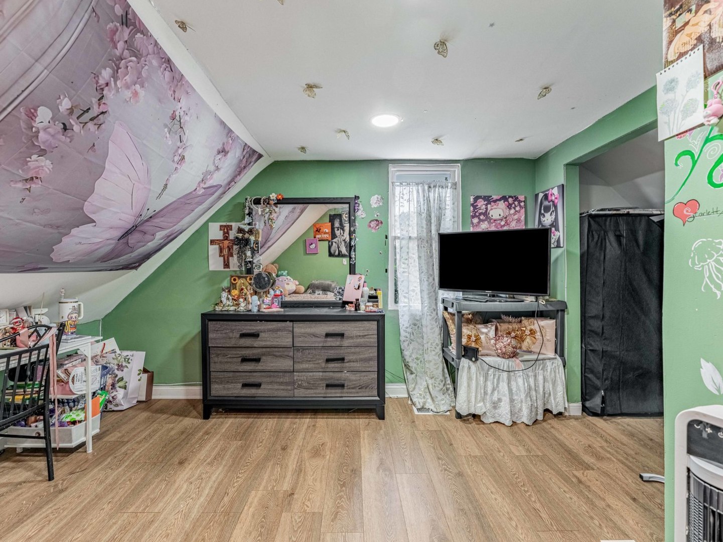 main property photo 12