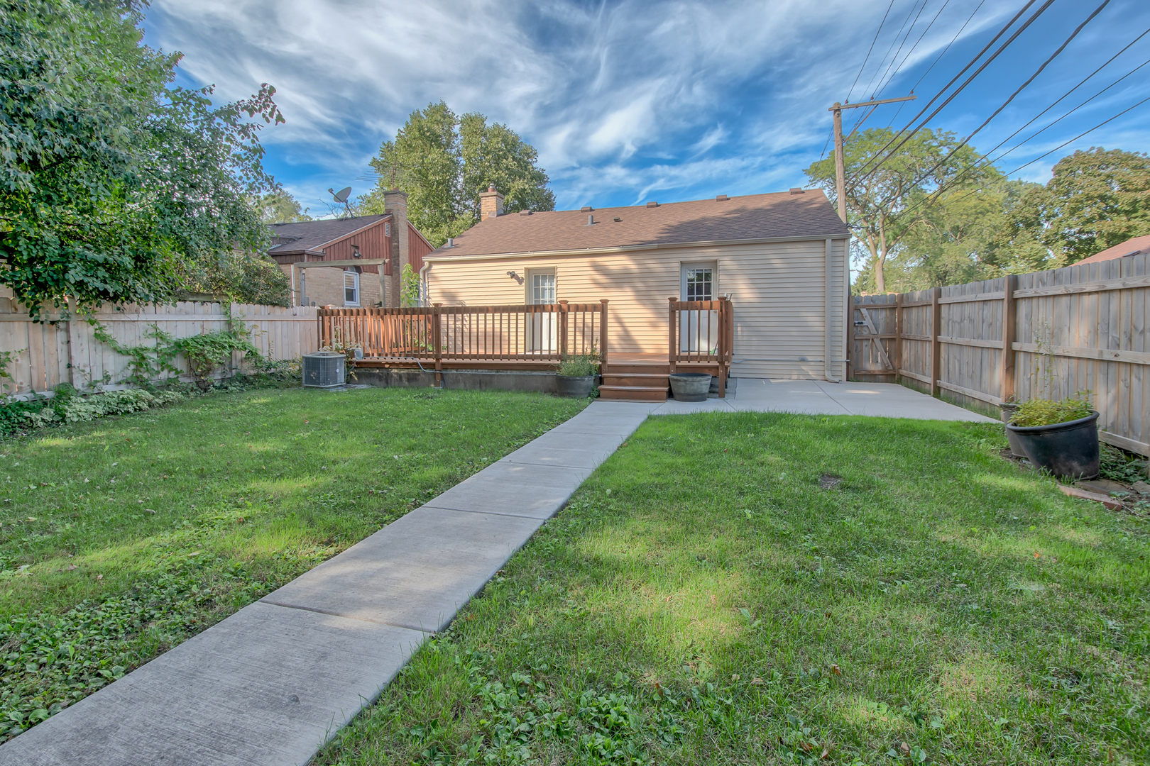 main property photo 17