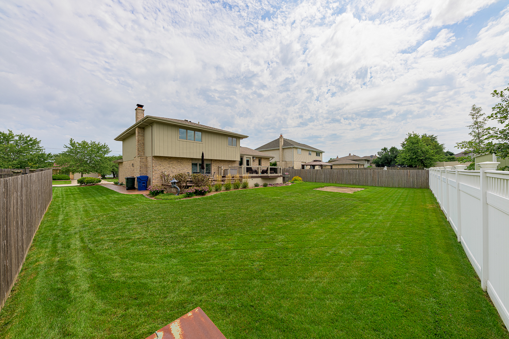 main property photo 17