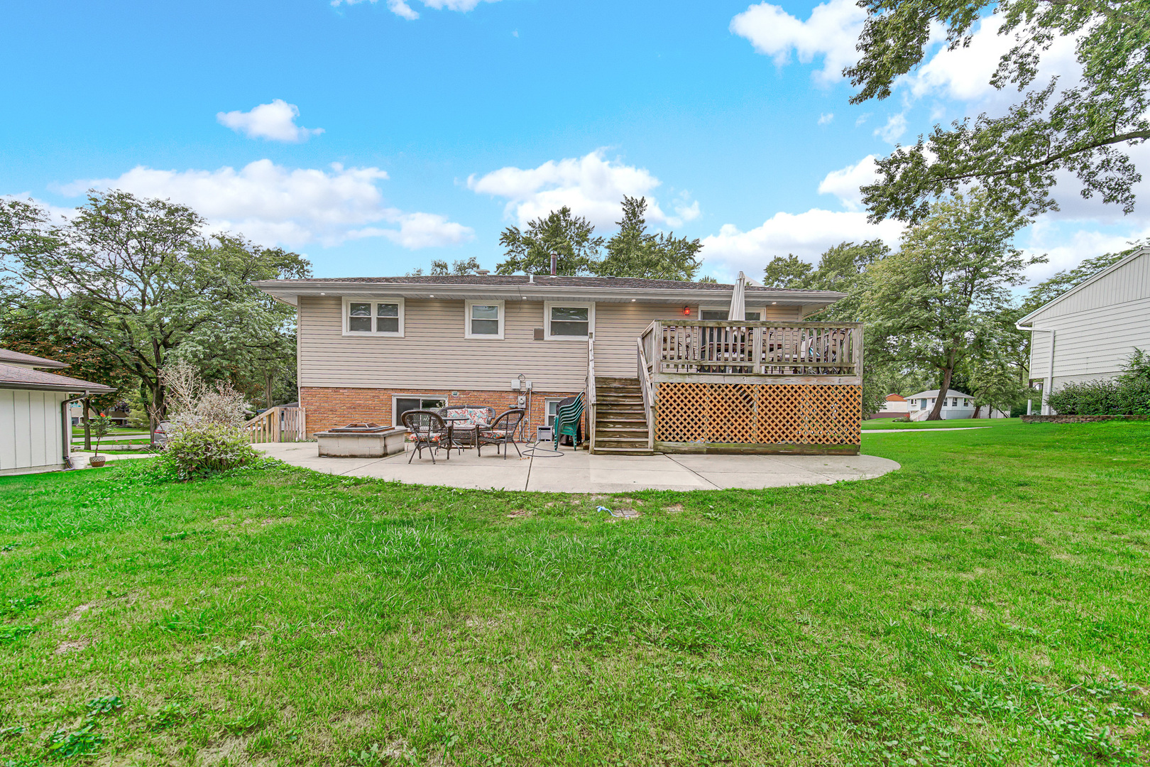 main property photo 20