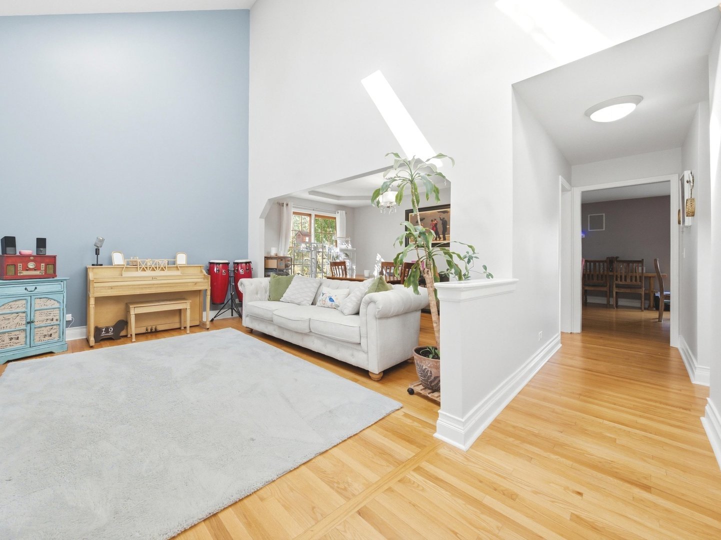 main property photo 8