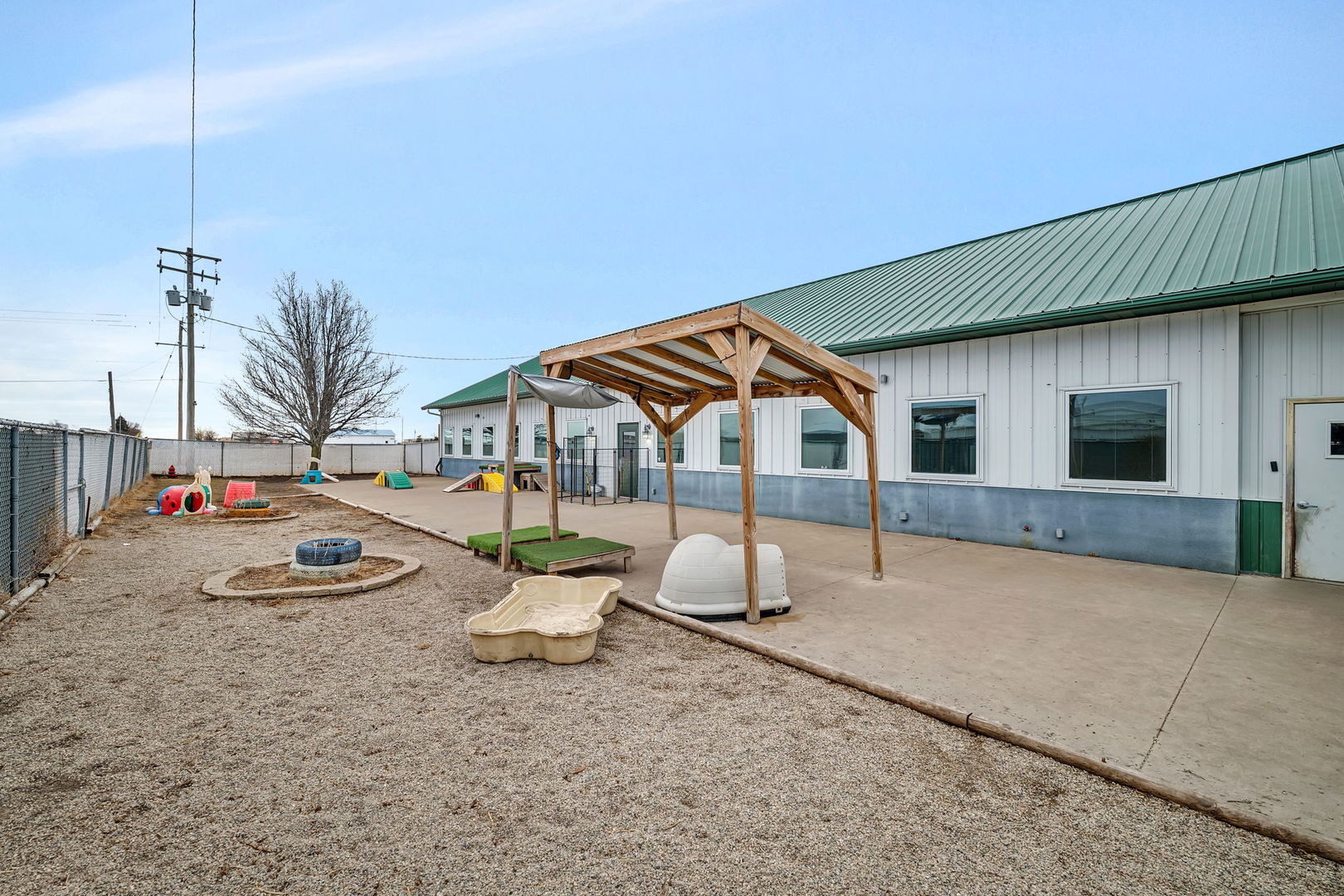 main property photo 20
