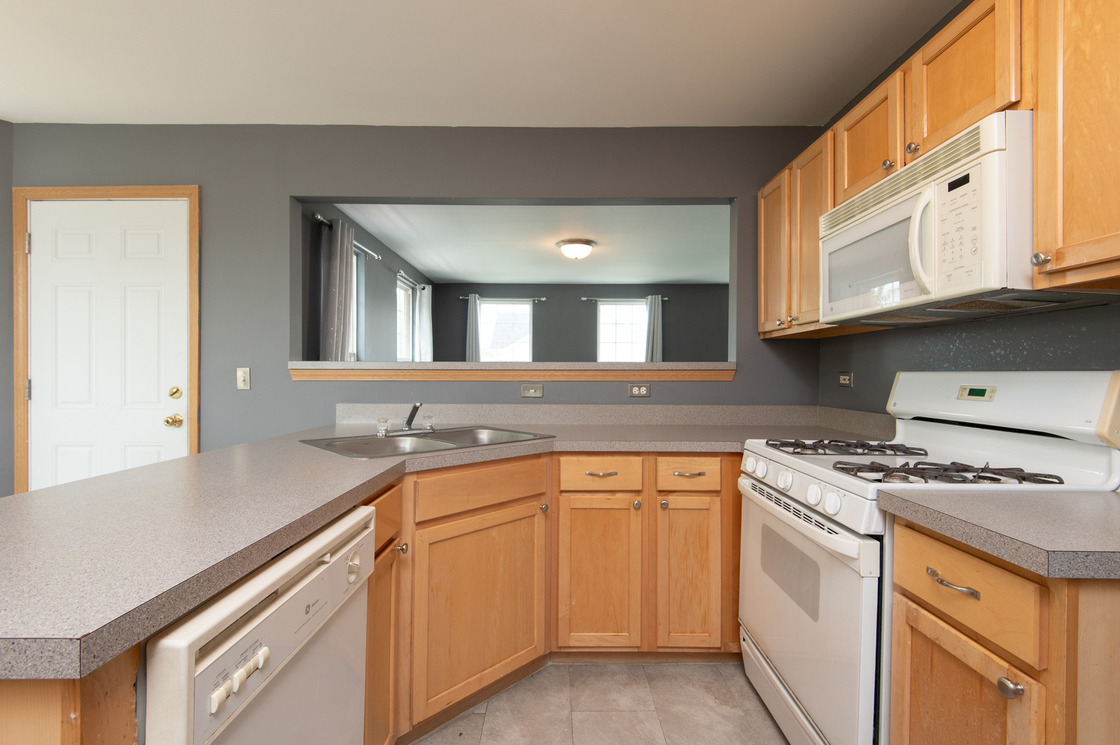 main property photo 12