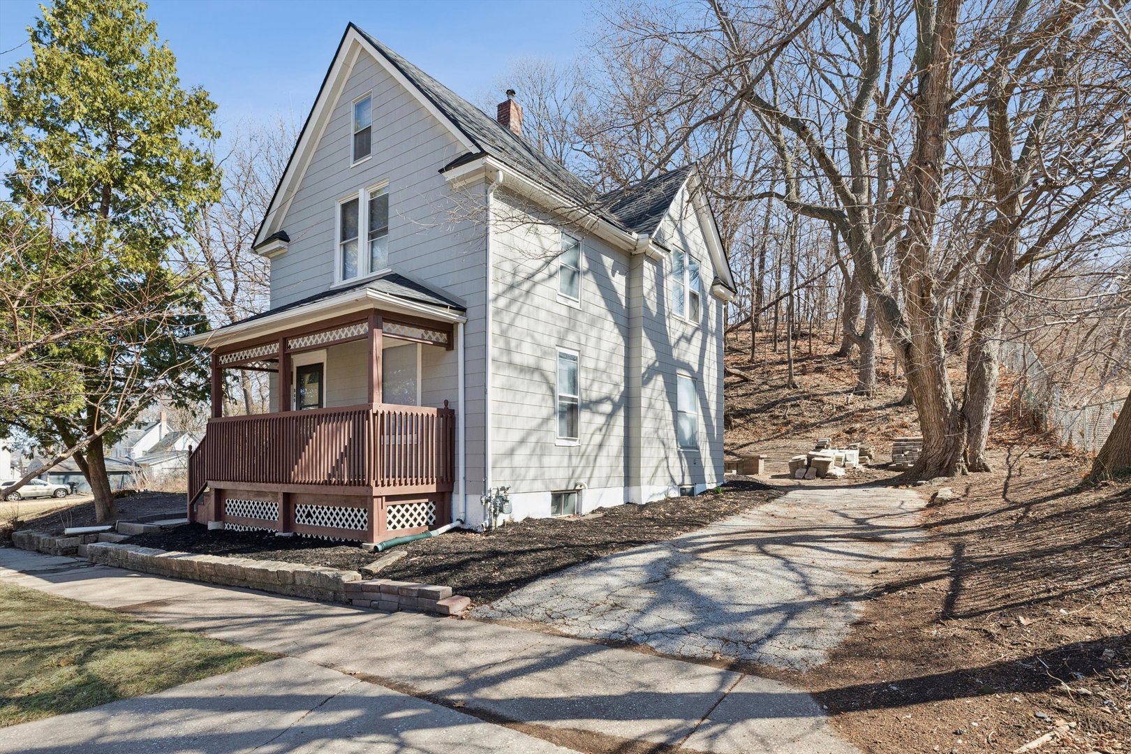main property photo 3