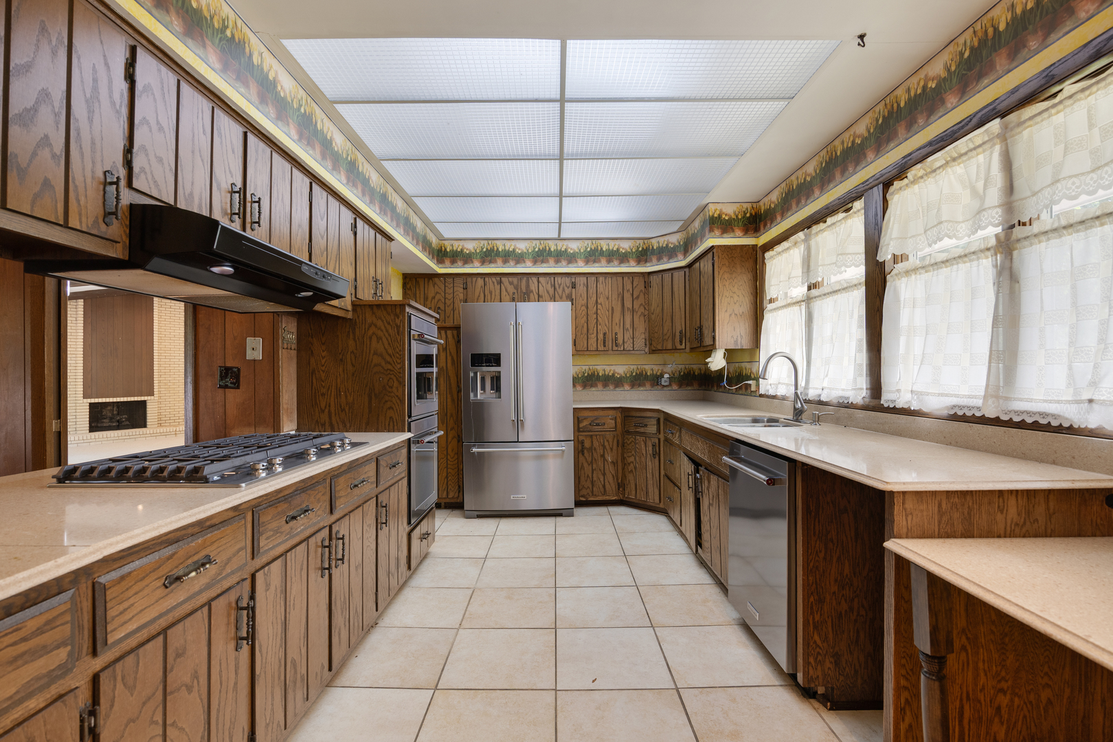 main property photo 11