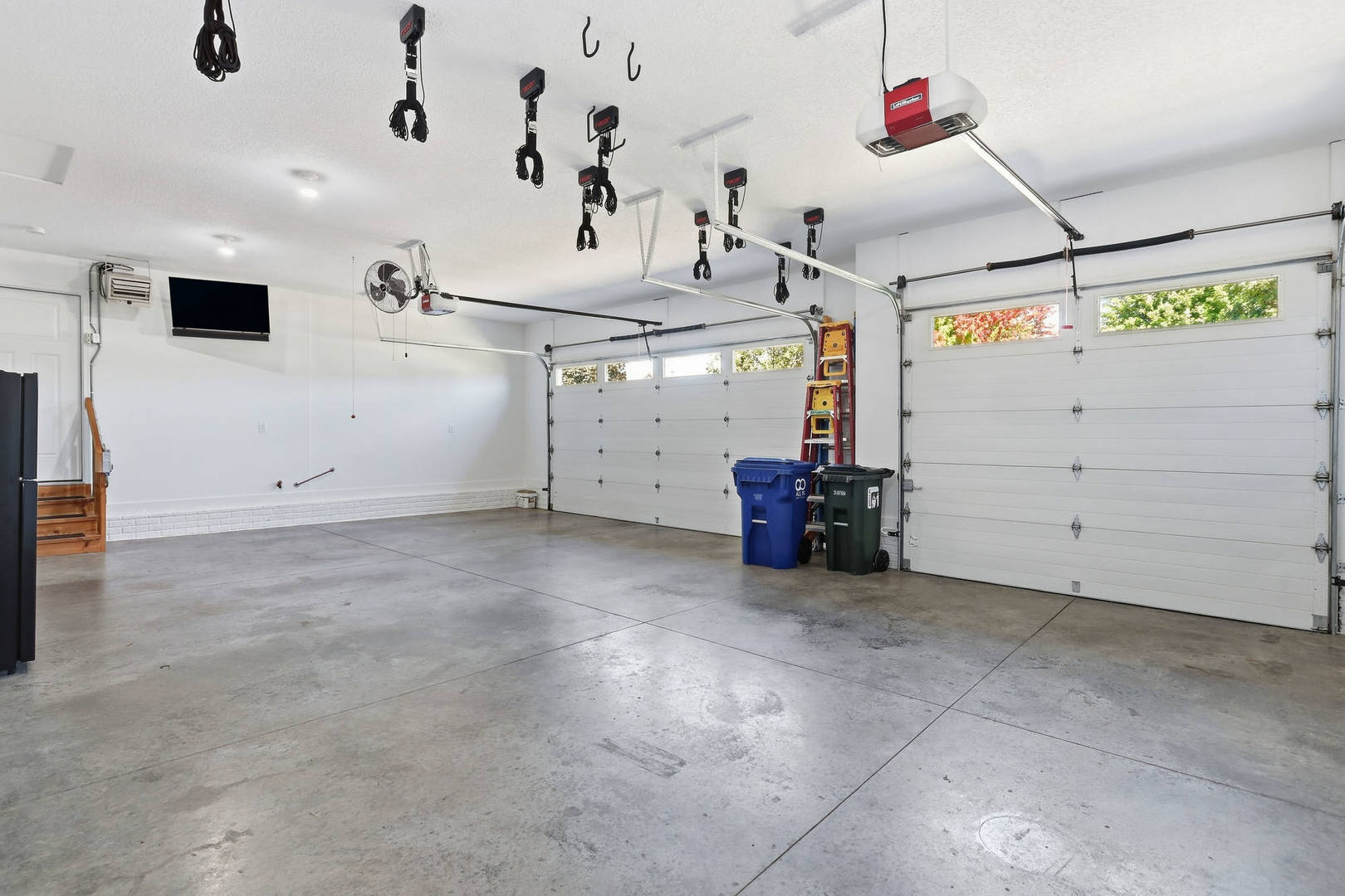 main property photo 54
