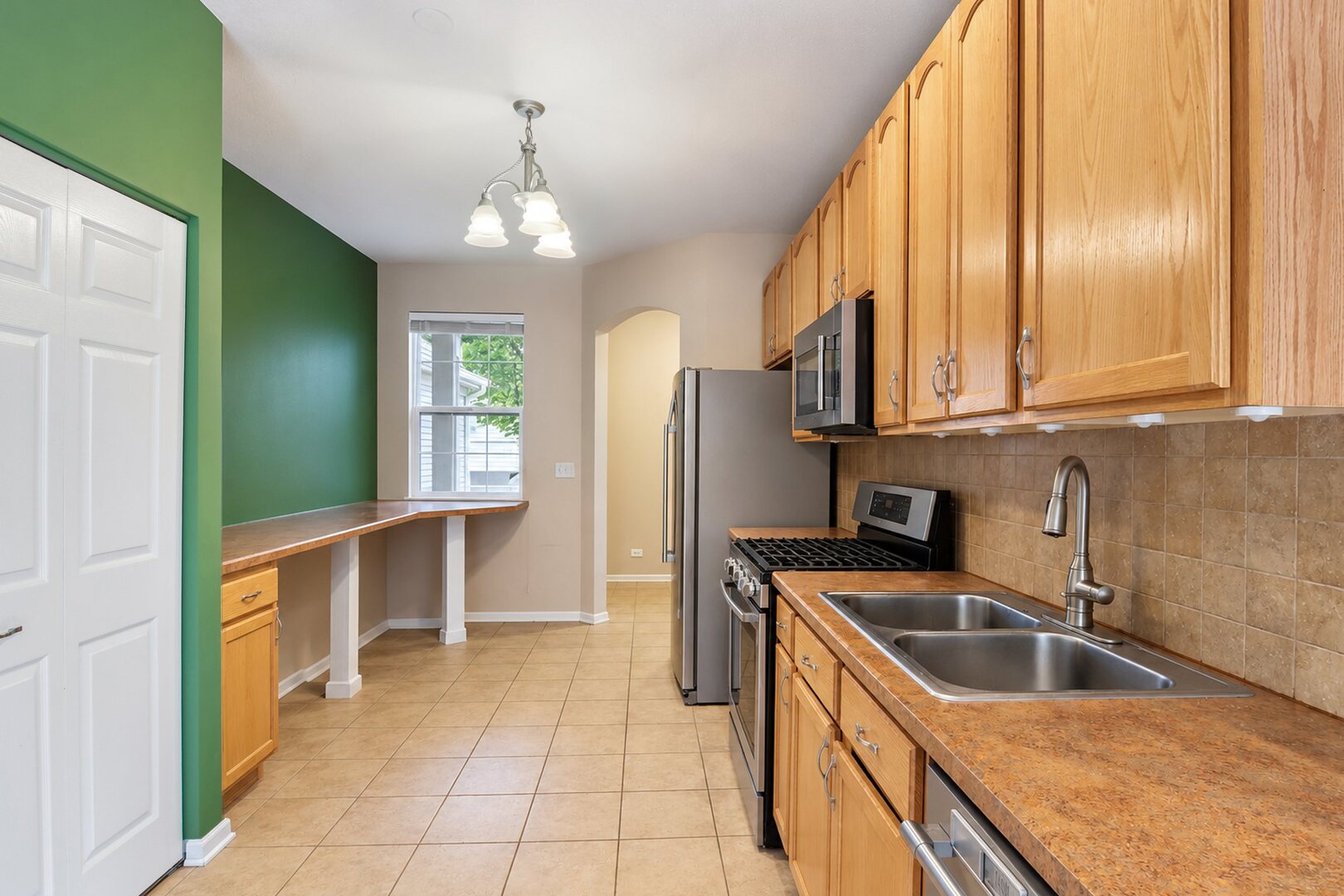 main property photo 9