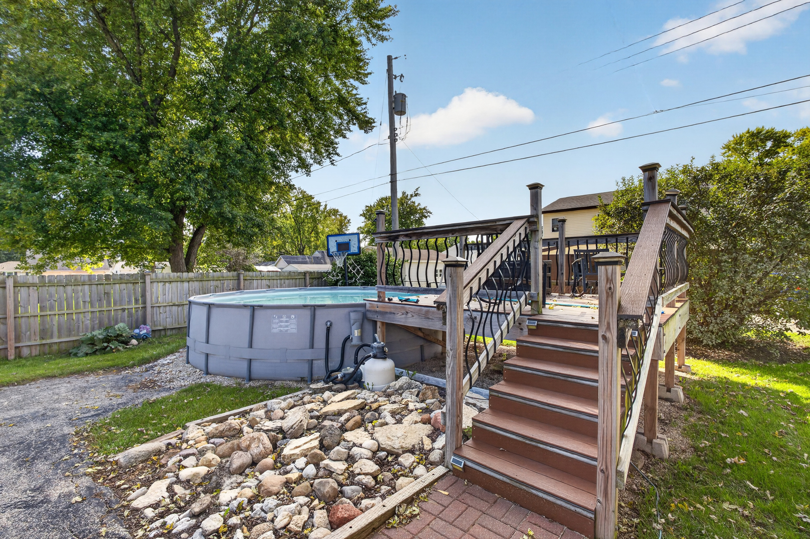 main property photo 22