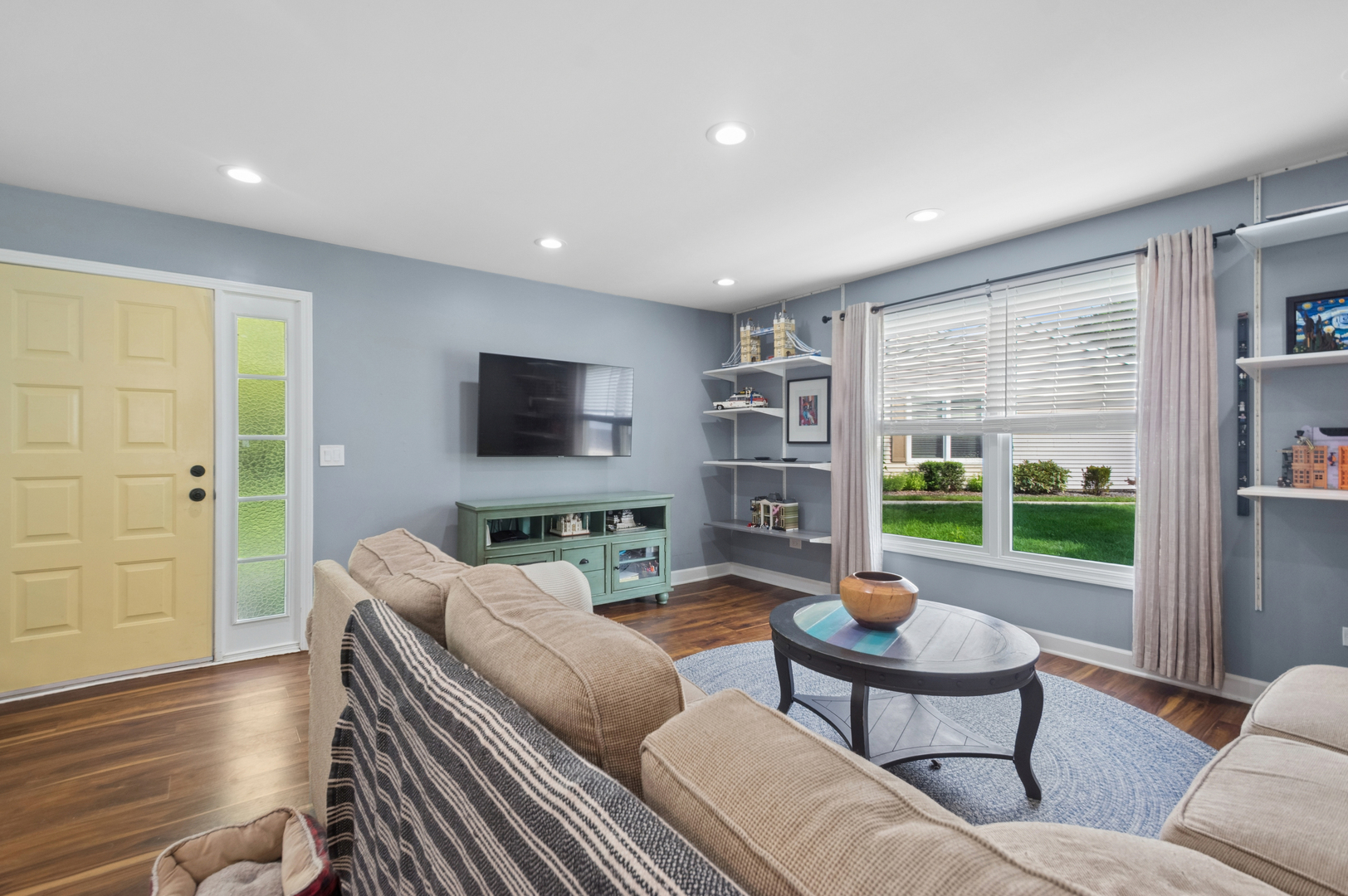 main property photo 6