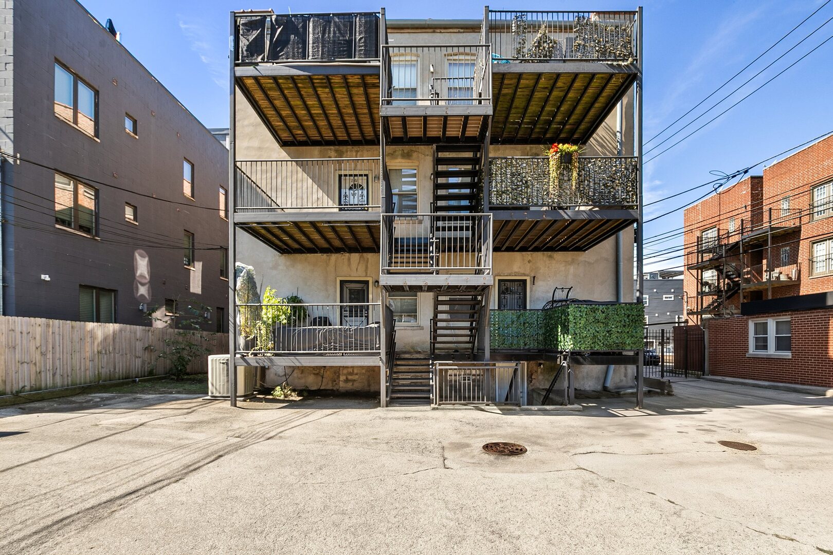 main property photo 16