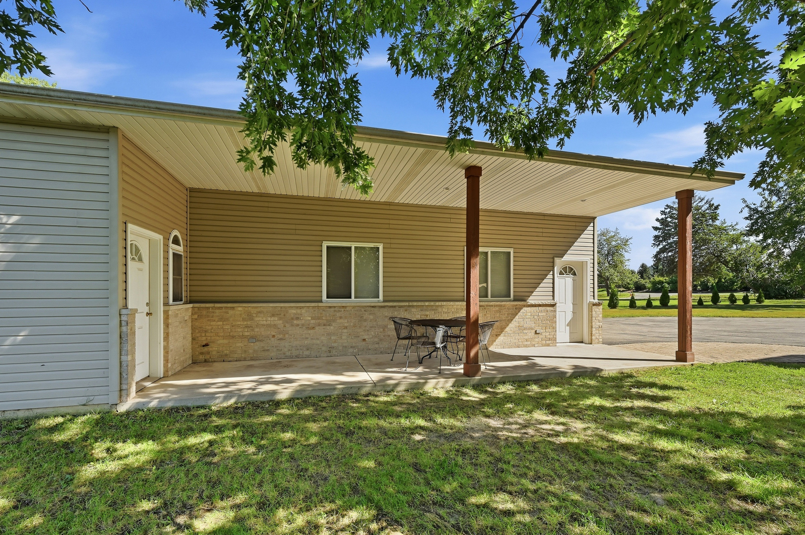 main property photo 7