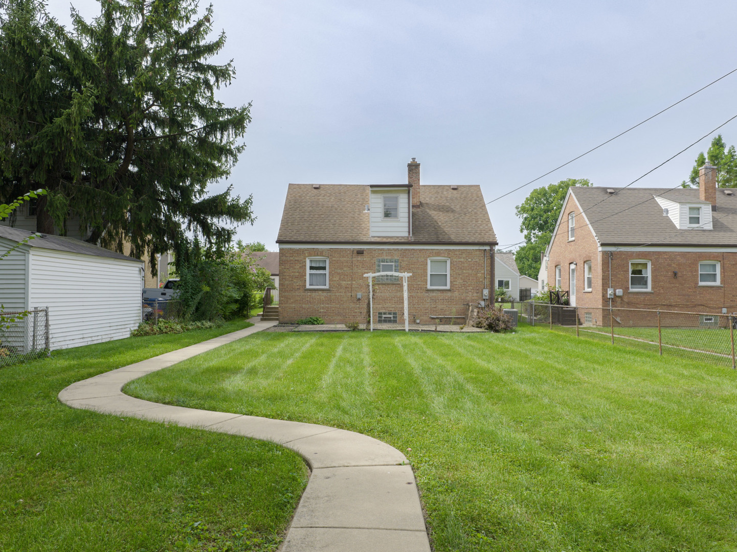 main property photo 25