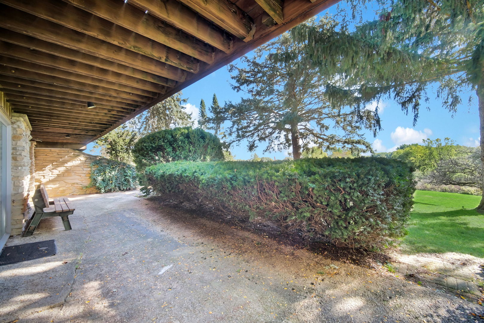 main property photo 36