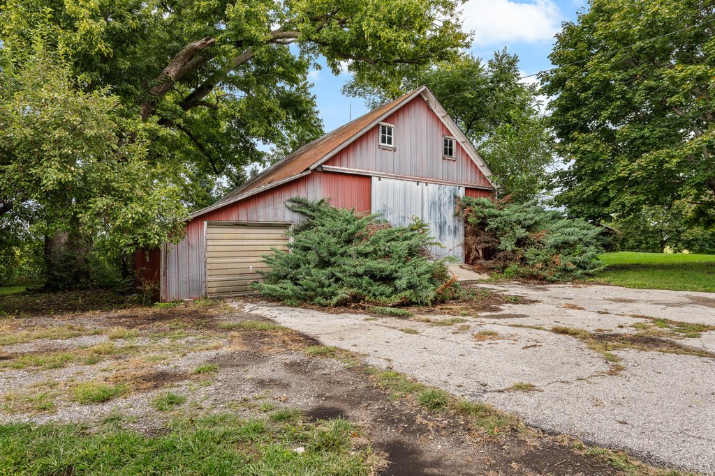 main property photo 50