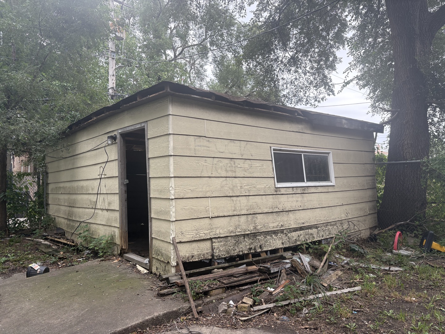 main property photo 18