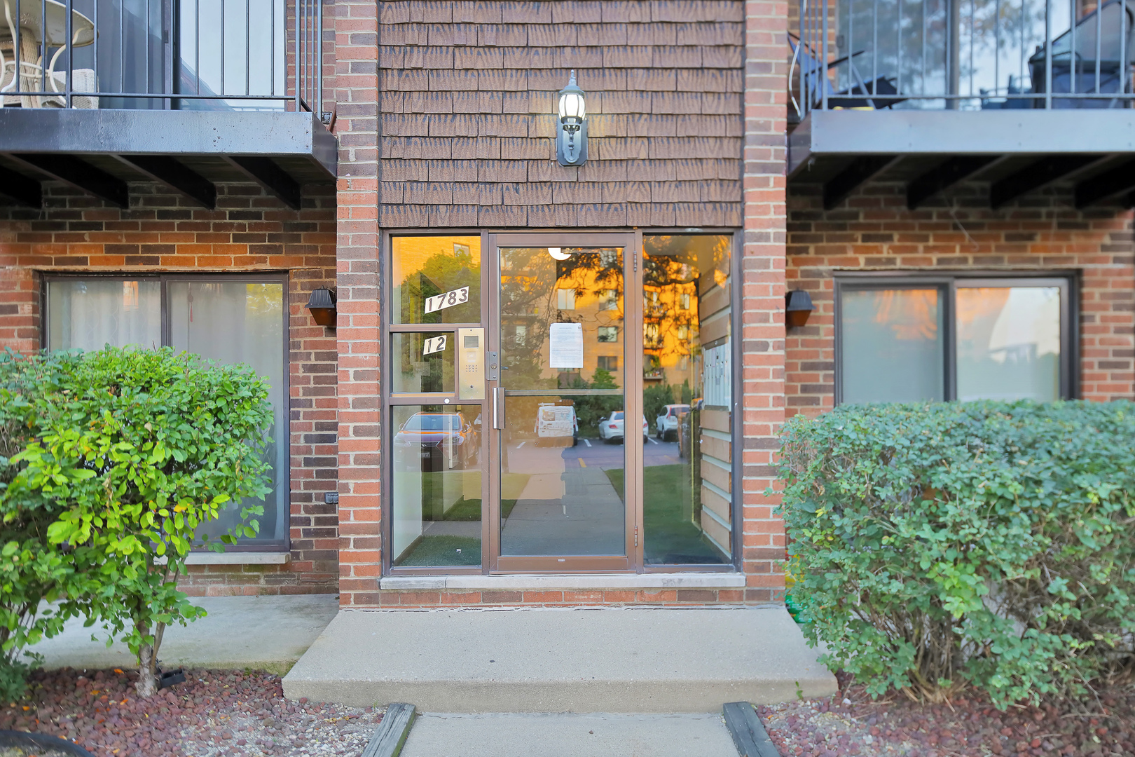 property viewer photo 1