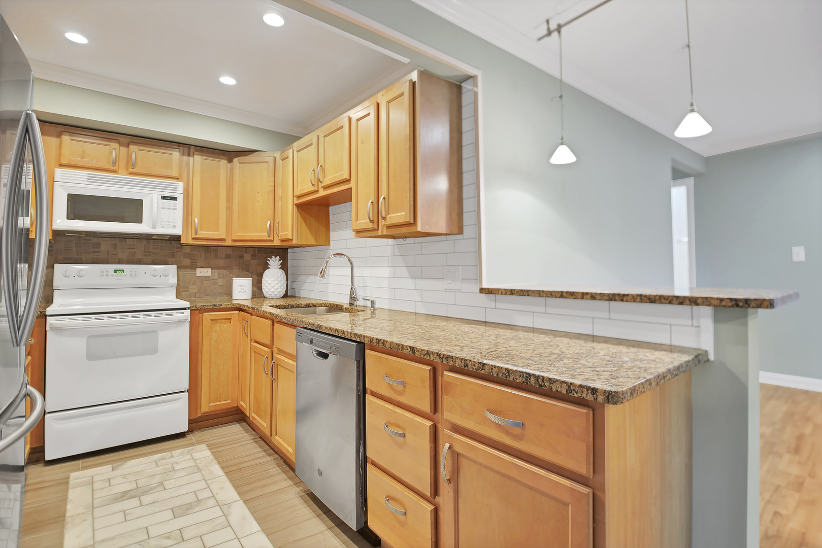 property viewer photo 2