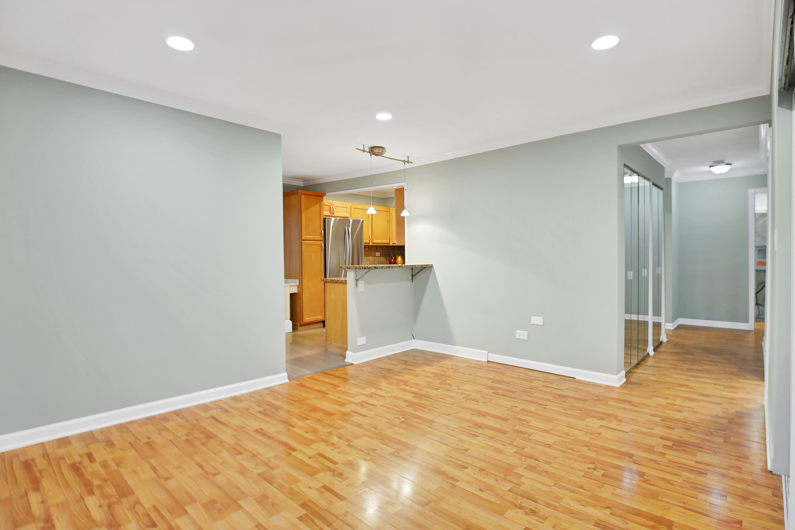 property viewer photo 6