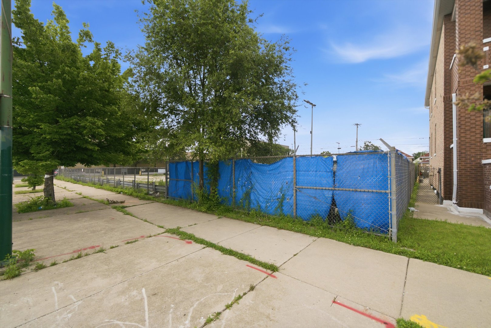 main property photo 31