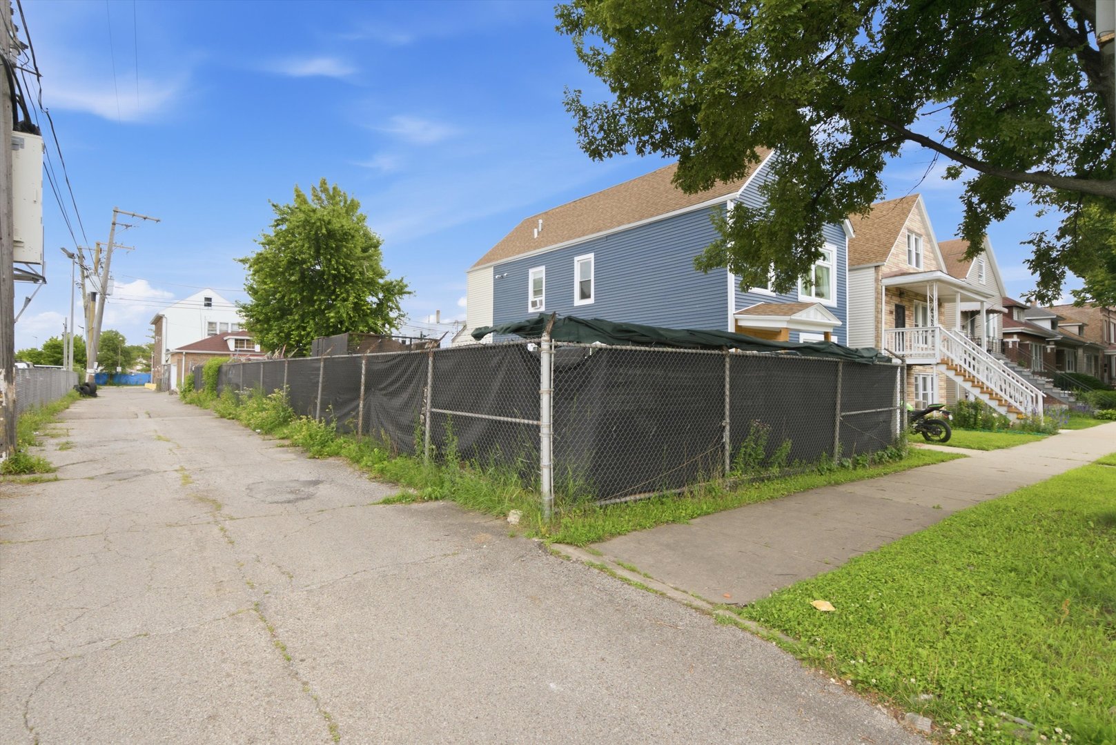 main property photo 51